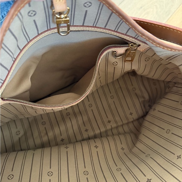 Louis Vuitton Delightful PM Monogram Bag - Picture 5 of 6
